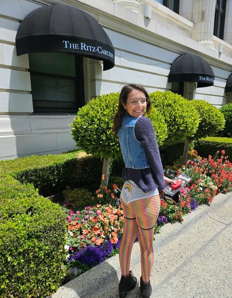 misssweetpetite22 model naked photo