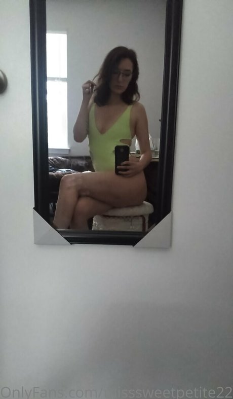 misssweetpetite22 art model photo