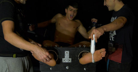 ladsfeetfree naked actress pics