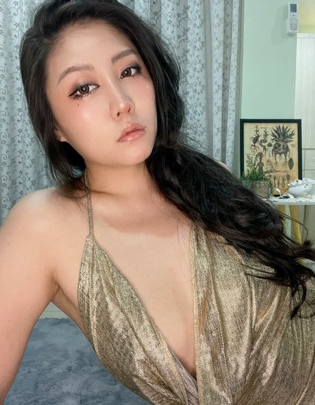 babyhsu888 pornographic model img