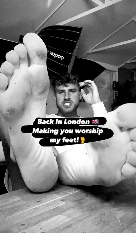 freefootgod pornstar sexy pic