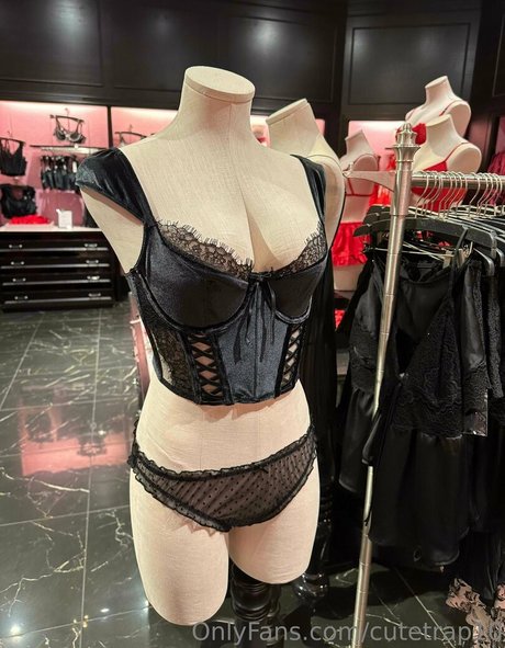 cutetrap10 Quick photo