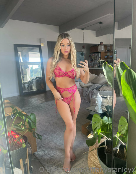 tiffanystanleyx beautiful actress img