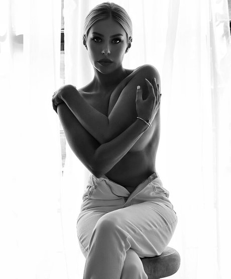 teen lesbian onlyfans sexy nude photos