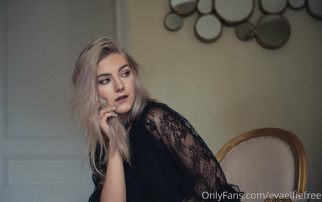 evaelfiefree high quality star image