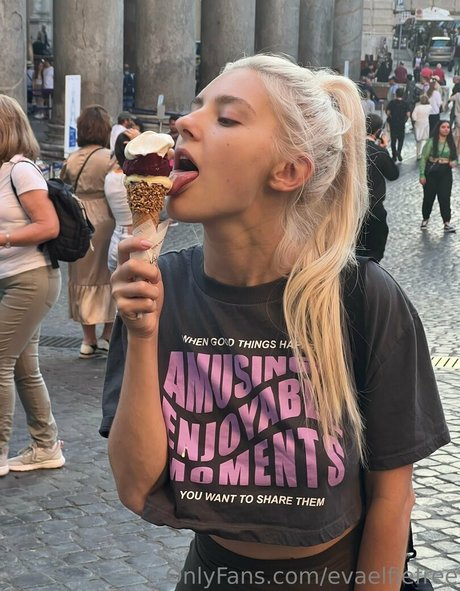 evaelfiefree pornstar photos