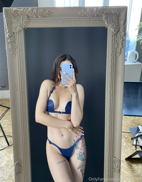 blonde shemale onlyfans hot pics