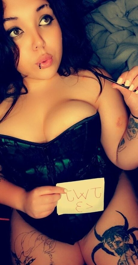 queenbish317 model free pics