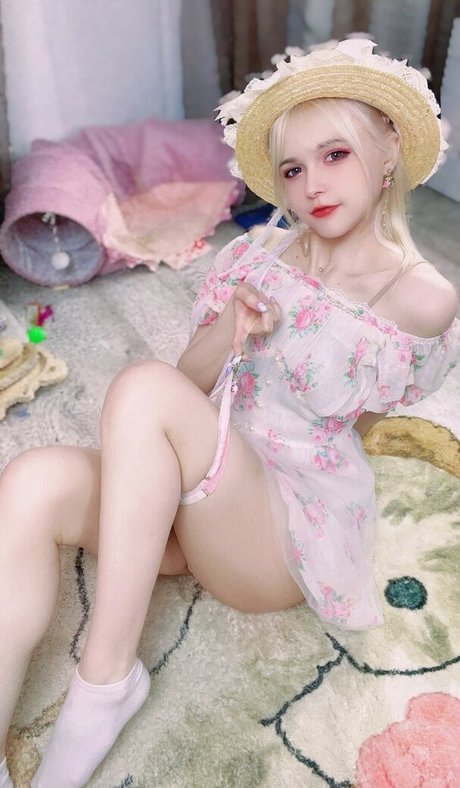 LENivayaAya model naked pics