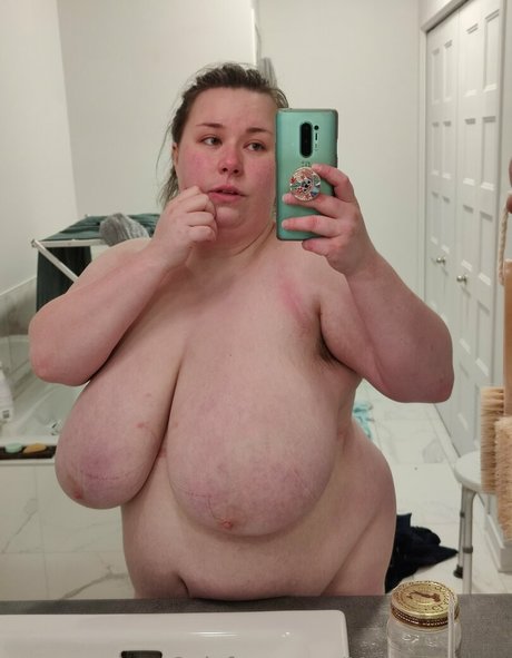 meloniekares pornstar nude img