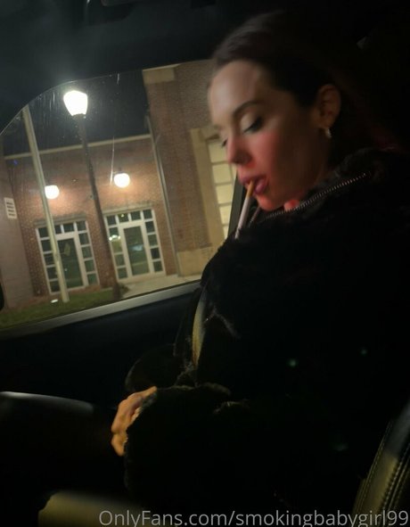 smokingbabygirl99 erotic pornstar image