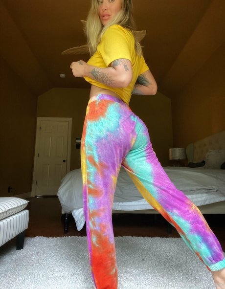 kleioxxx pretty pornstar image