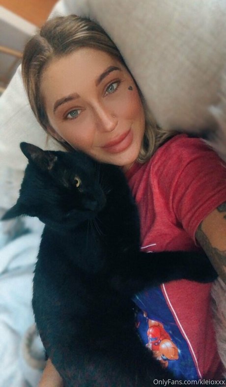 kleioxxx model naked photos