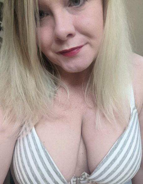 dripping wet pussy onlyfans hot photo