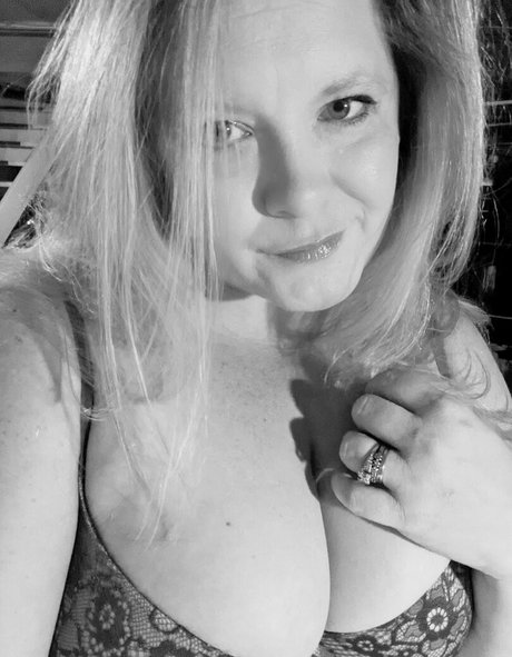 goth pawg onlyfans sexy naked pictures