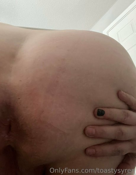 toastysyren art actress pictures