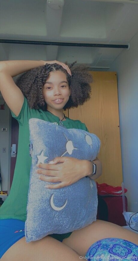 devilssweettooth model adult picture