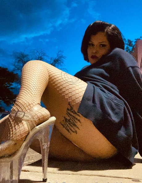 hariethhoney model nudes gallery