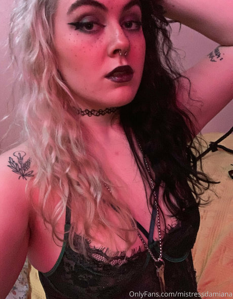 mistressdamiana hot star image