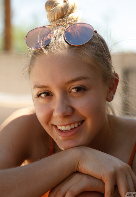 Briannaperez pornographic model gallery