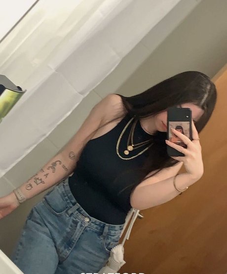 Eleri Evans exclusive pornstar pics