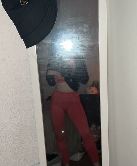 Eleri Evans nude star pic