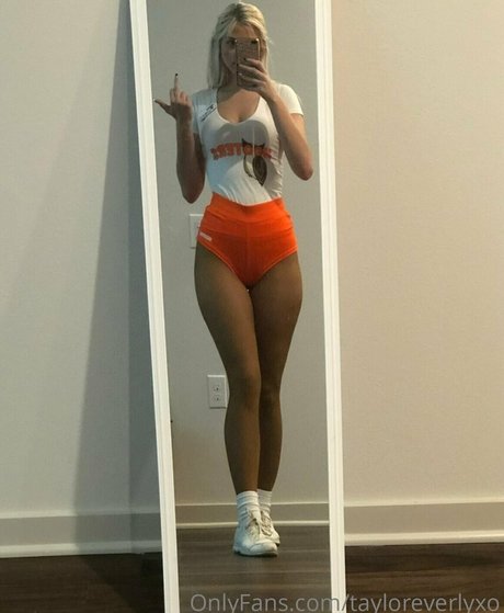 blonde nude onlyfans beautiful archive