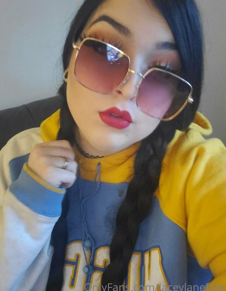 laceylanefree model naked pictures