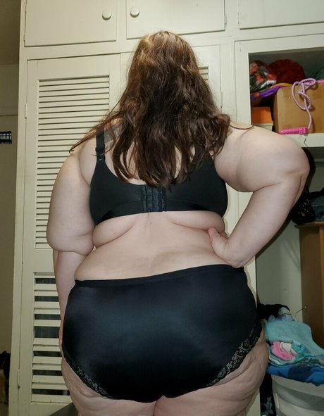 bootyfulannie nude pornstar img