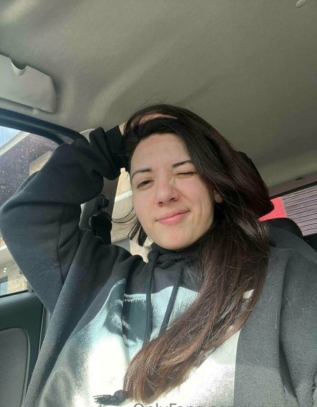 18 year old onlyfans hot naked pic