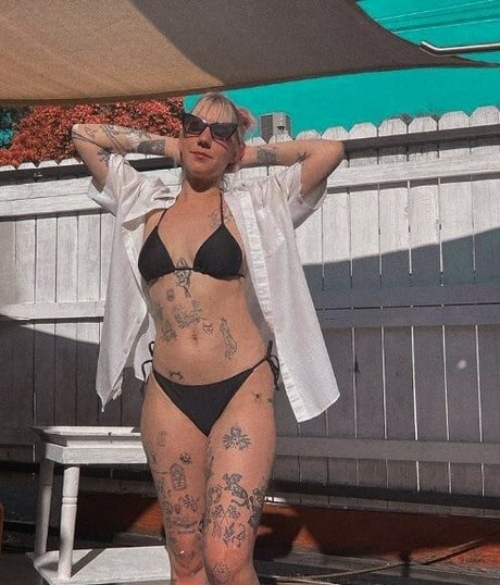 Velvetears sexy actress photo