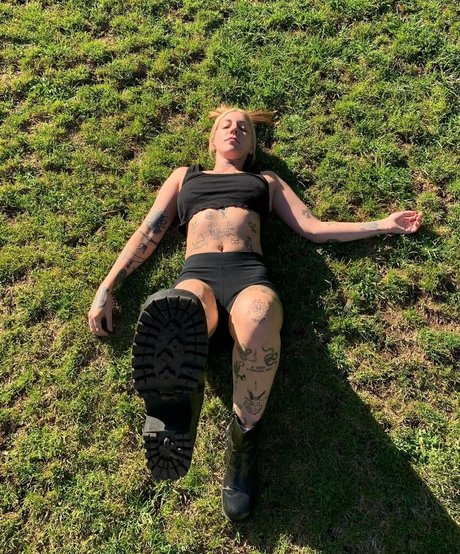 Velvetears exclusive star archive