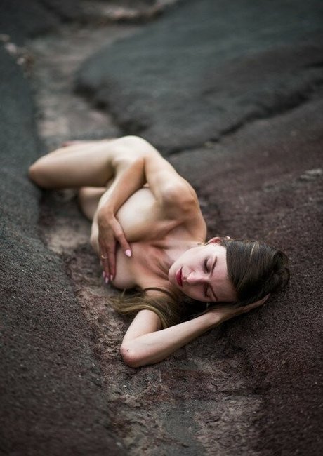 Muriel Melinda naked star image