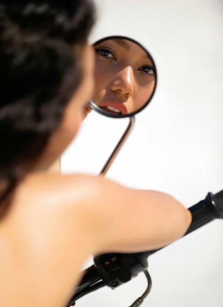 Kit Rysha model best picture