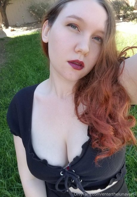 enterthelunaverse beautiful actress pic