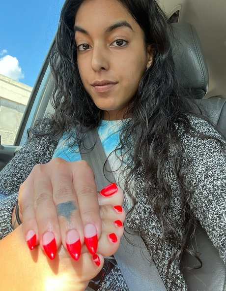 claire black star beautiful image