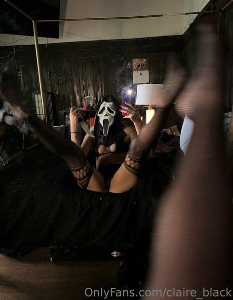 claire black nude model image