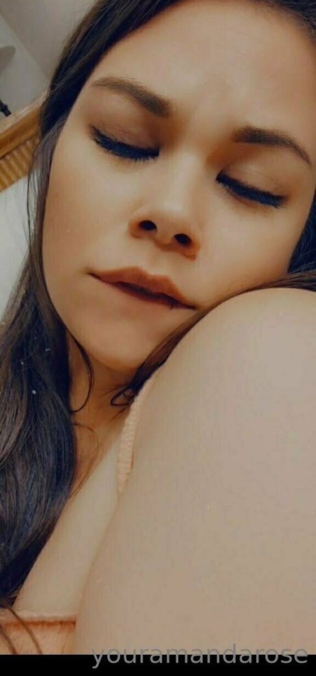 youramandarose star nude pictures