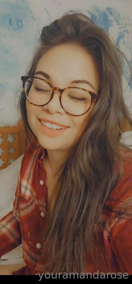 youramandarose beautiful actress pics