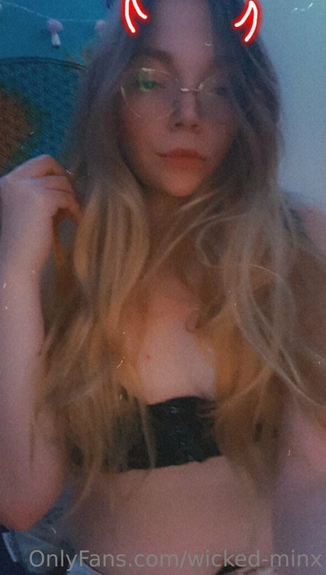 wicked minx pornstar art img
