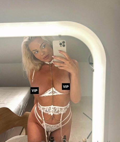 julianylandfree free pornstar images