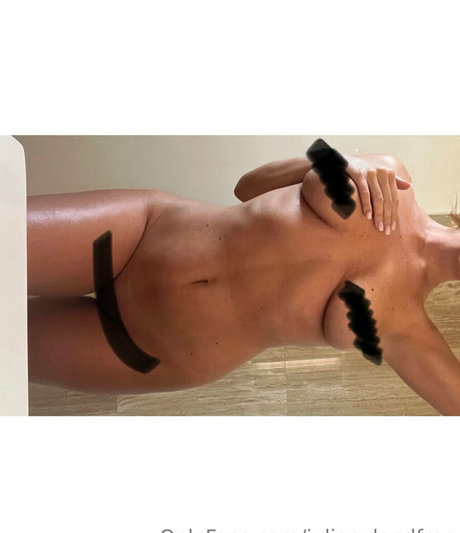 julianylandfree star exclusive pic