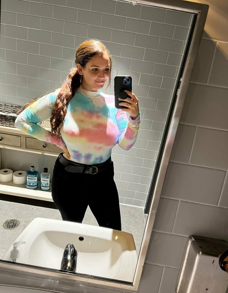 morgangallocomedy pornstar perfect photos