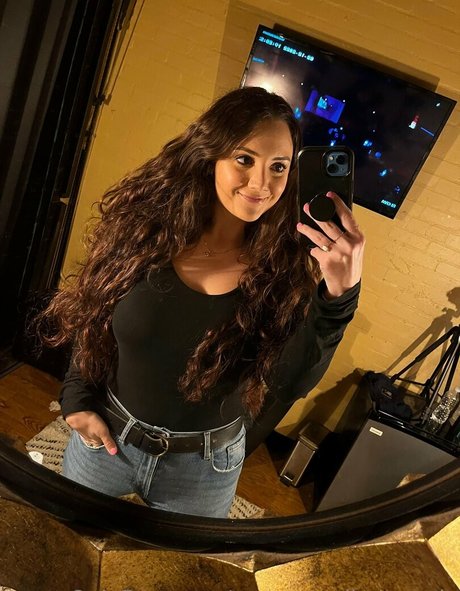 morgangallocomedy pornstar naked picture