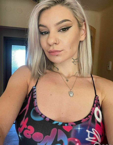 martyna2000 model exclusive image