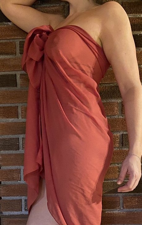 momssecret perfect model image