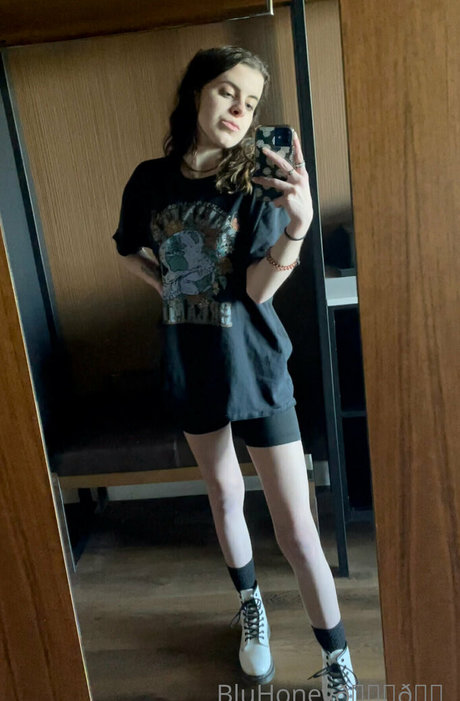 blufire999 star naked pictures