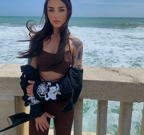 braces onlyfans sexy photo