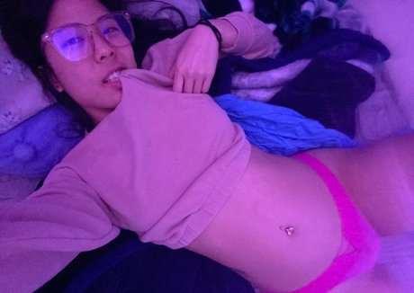 myleskitty free model photo