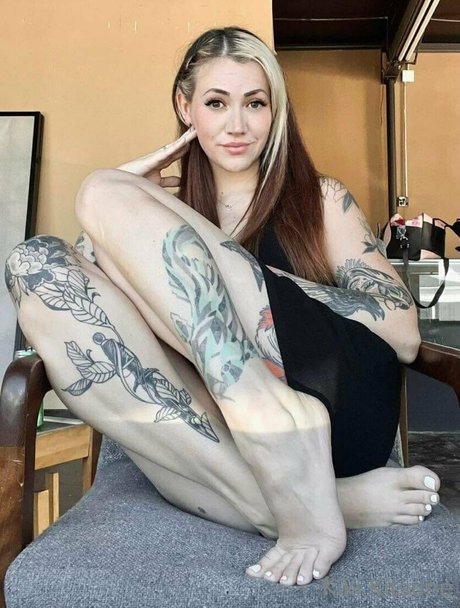 kikikitsunefree model hd pics